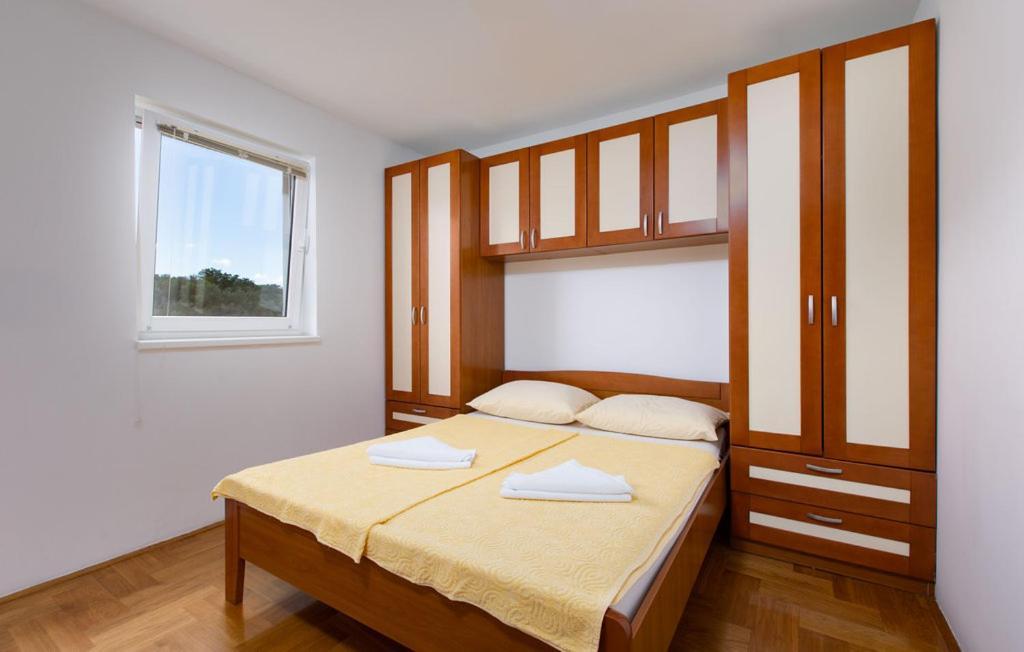 Apartments Dunja Малинска Екстериор снимка