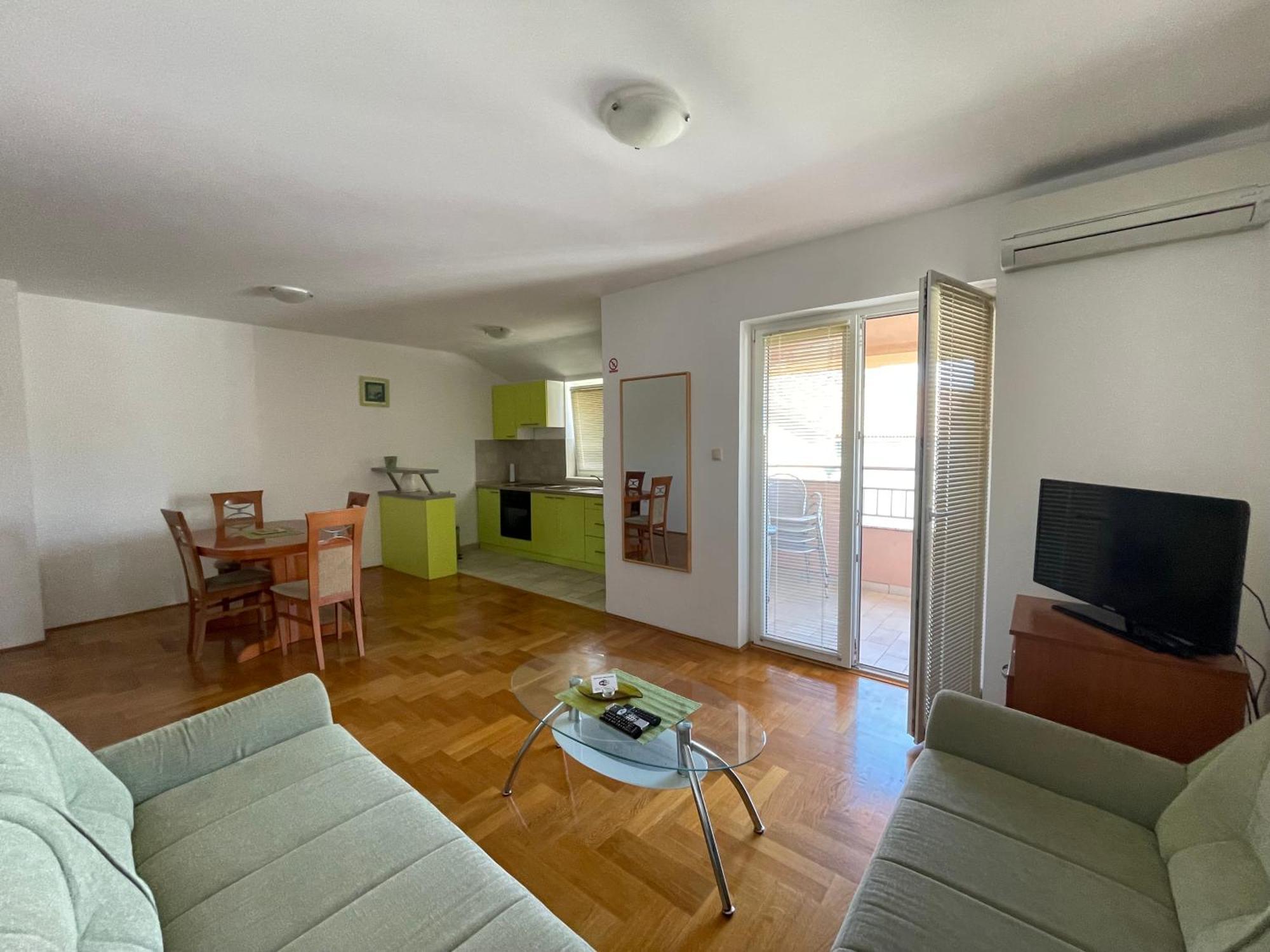 Apartments Dunja Малинска Екстериор снимка